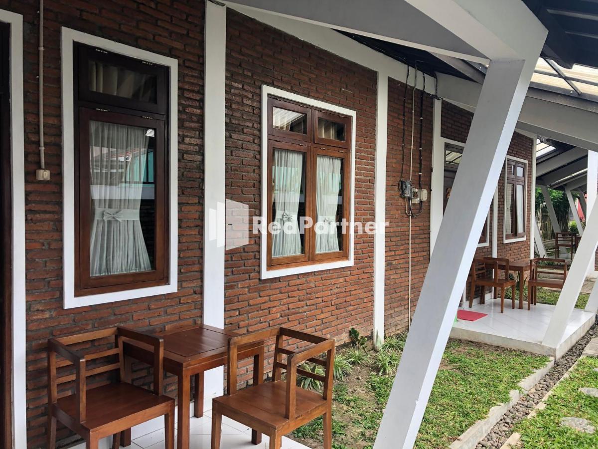 Rifka Annisa Guesthouse Syariah Redpartner Yogyakarta Eksteriør bilde