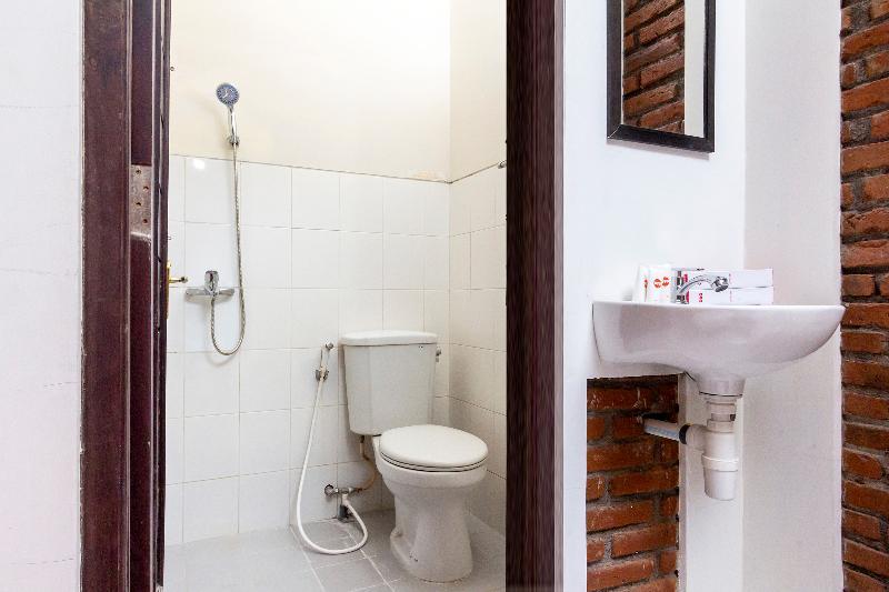 Rifka Annisa Guesthouse Syariah Redpartner Yogyakarta Eksteriør bilde